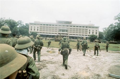 Neu khong nhin lai minh se mat tuong lai